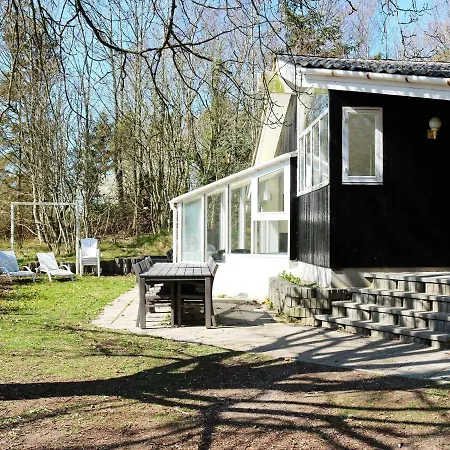 Four-bedroom In Hadsund 4 *